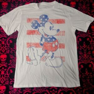 Nwot Disney size small Mikey mouse T-shirt